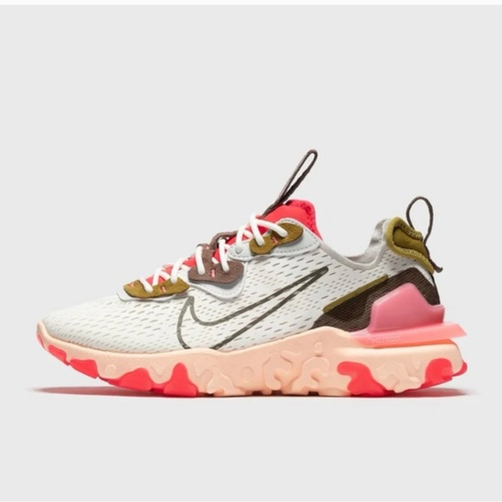 NWOT NIKE REACT VISION 6.5 SUMMIT WHITE/SIREN RED/DESERT MOSS/IRONSTONE rare